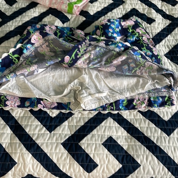 Lily Pulitzer Skort Size 2 Excellent preowned condition - Picture 6 of 6